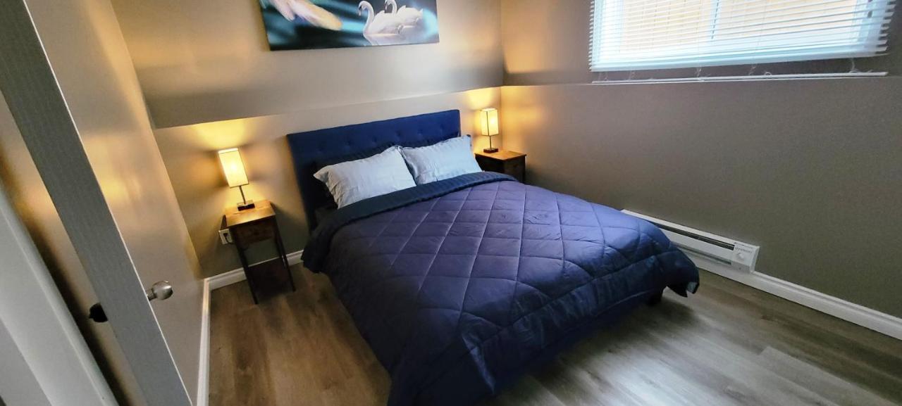 Blue Wave 2 Bedroom Suite Саскатун Екстер'єр фото
