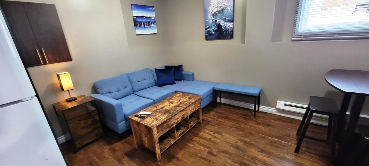 Blue Wave 2 Bedroom Suite Саскатун Екстер'єр фото