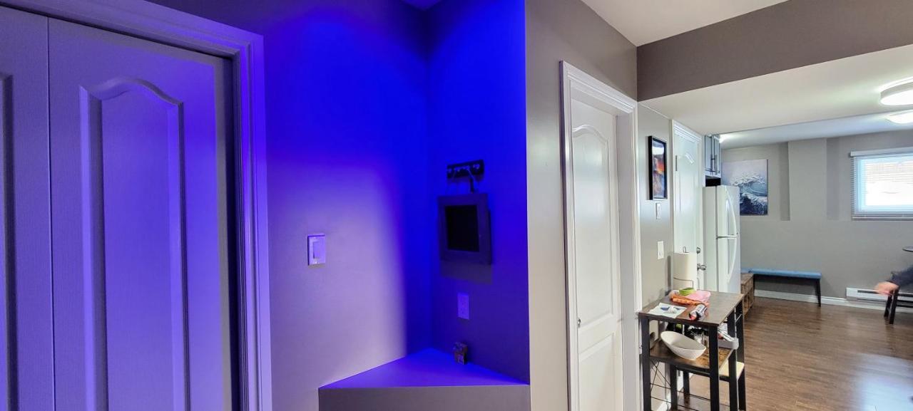 Blue Wave 2 Bedroom Suite Саскатун Екстер'єр фото