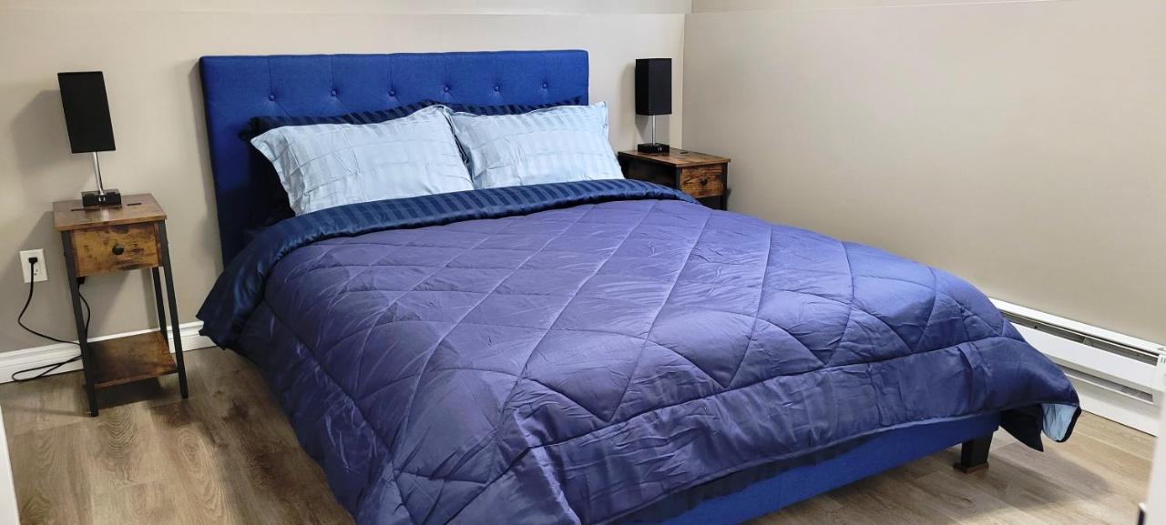 Blue Wave 2 Bedroom Suite Саскатун Екстер'єр фото